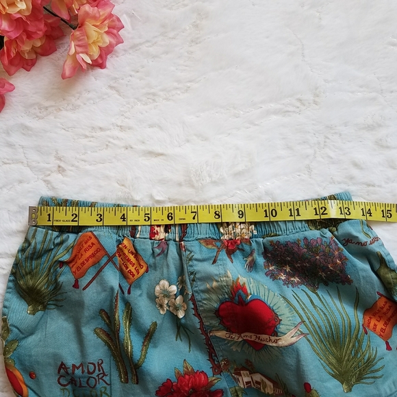 Frida Kahlo Shorts - Picture 6 of 8